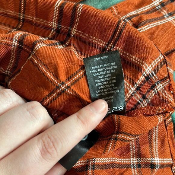 NWT Sanctuary Women’s Button Up - Picture 7 of 7